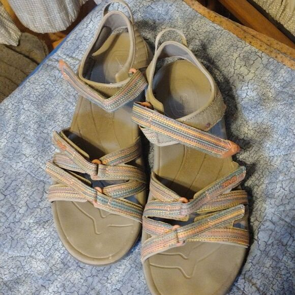 Teva sandals - Picture 1 of 4